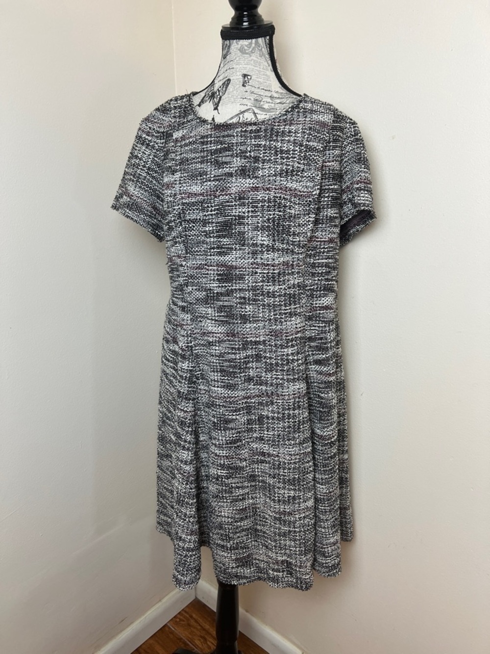 Lane Bryant Black /White/Purple Textured Knit Dress Size 14/16 Fit & Flare